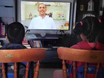 Malad: Parents raise concerns over online classes for nursery students