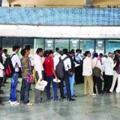 Soon, you can buy railway tickets from vendors in the city