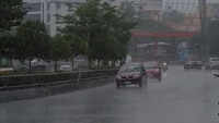 People witness first monsoon showers in Visakhapatnam 