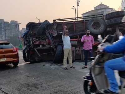 Navi Mumbai: Traffic affected as truck overturns on Sion-Panvel highway near Kharghar
