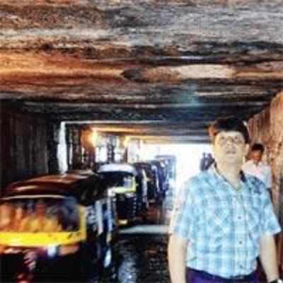 Does Khar Subway look safe to you?