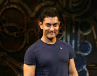 Aamir Khan to act as Rakesh Sharma in a biopic co-produced by him and Siddharth Roy Kapur
