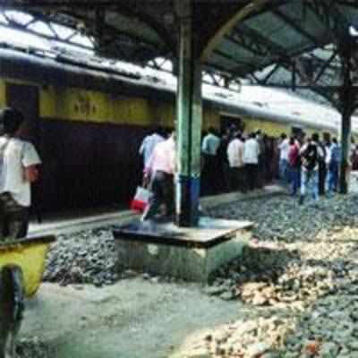 Renovation at Bhandup station turns nightmare for commuters