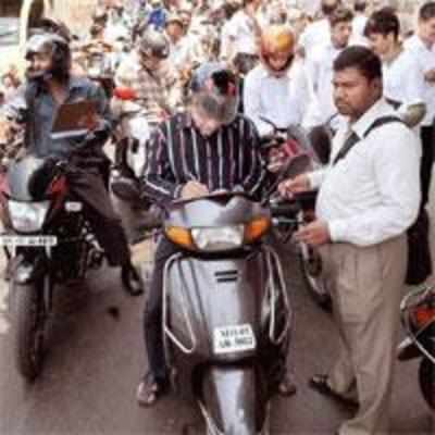 In 2 hrs, 3,078 riders vouch for 2-wheelers on JJ flyover