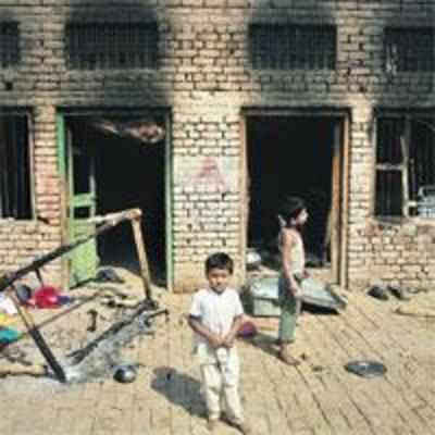 Mob burns 70 Christian homes in Pak over alleged desecration of the Quran