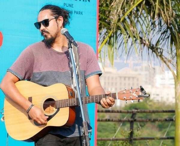 Three chords and the truth