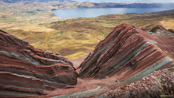 This hidden mountain in Peru looks hand-painted: Discover the untouched beauty of Pallay Punchu, how to reach, tips and what makes it special