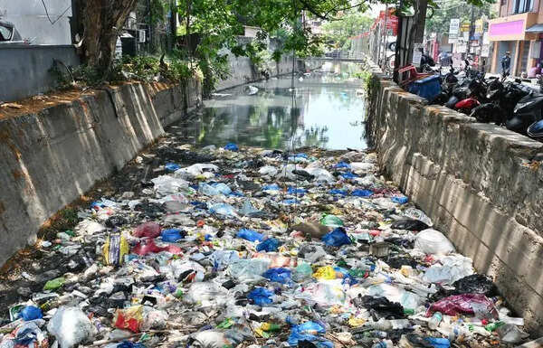 G-Spider Project shelved as corp reverts to manual canal cleaning; Corp proposes concrete slabs to cover canal