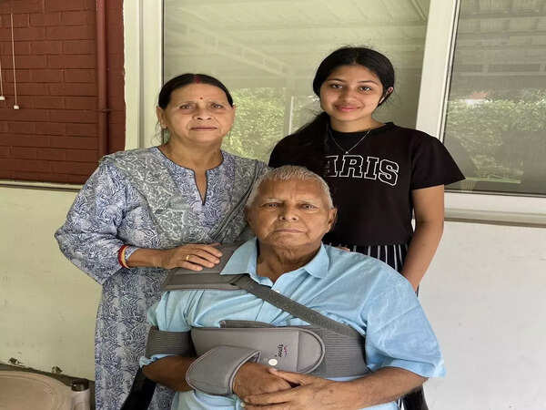 RJD chief Lalu Prasad gets discharged from AIIMS-Delhi
