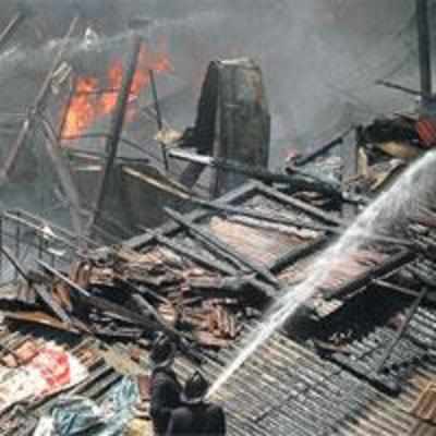 Property worth lakhs destroyed in Lalbaug blaze