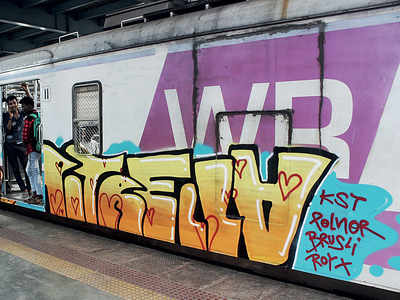 Miscreants deface Western Railway rake with graffiti