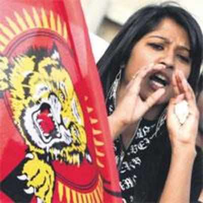 Final showdown as Lankan troops encircle Tigers