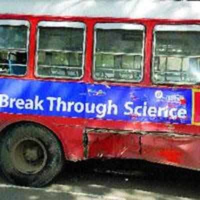 Trailer rams into NMMT bus ferrying school children