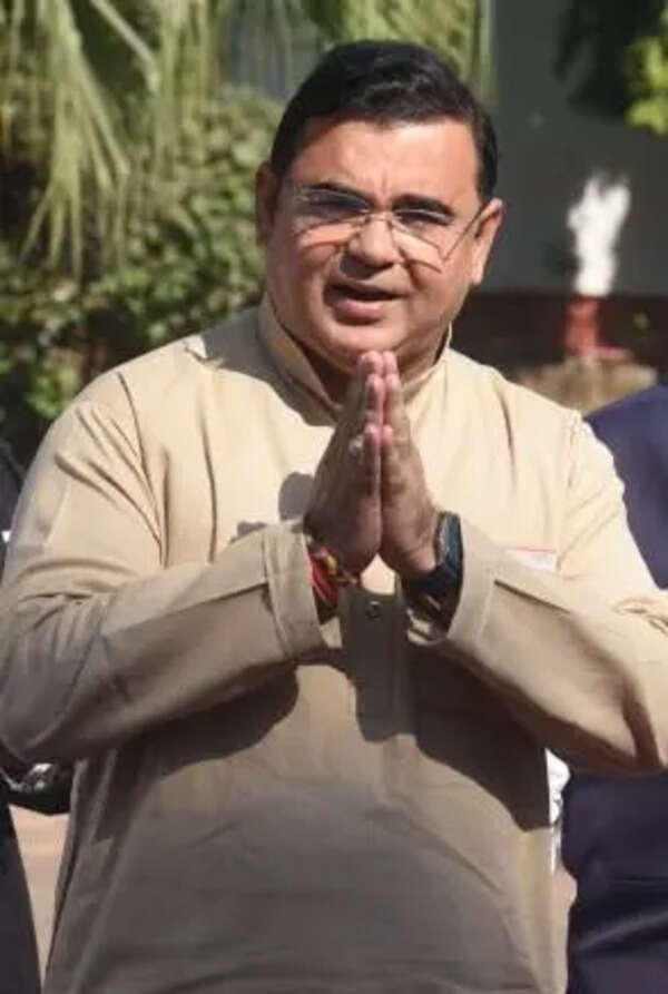 Those who stay away from publicity and work consistently for social welfare to be recommended for Padma awards, says Maharashtra minister Jaykumar Rawal