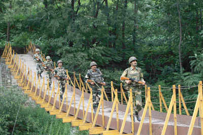 Pakistan violates ceasefire again; nightlong firing from across LoC in Poonch