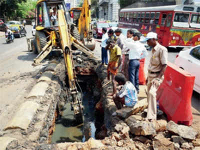 BMC review of road, drain works to save Rs 50 crore