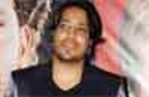 Mika to gift Pritam a car