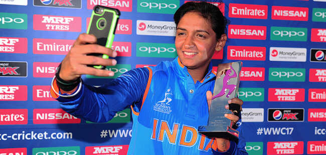 Harmanpreet's family offers prayers at Gurdwara