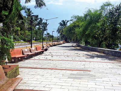 Bandra: Residents won’t take care of Carter Road promenade any more, cites lack of support from authorities Bandra: Residents won’t take care of Carter Road promenade any more, cites lack of support from authorities