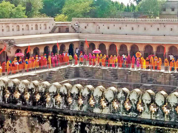 500 Rajasthani women part of the climax of Sanjay Dutt's film