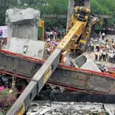 Panel pins blame on Gammon for Delhi Metro crane mishap