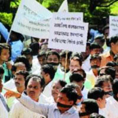 In protest mode, TMC, district admin staff halts work