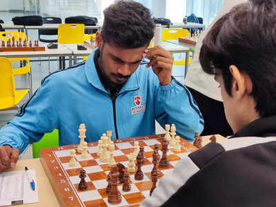 Chess at Sportikon: 4 teams reach semi finals