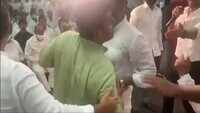 Hyderabad: Scuffle breaks out between Congress workers at TMCC meeting 