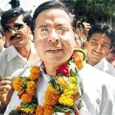 Sonia to skip Amravati because of divided Cong