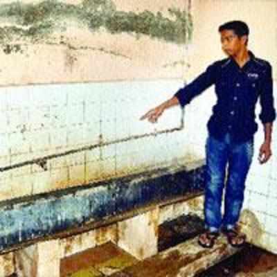 Unhygenic toilets in civic schools raise stink in TMC Standing Committee meeting
