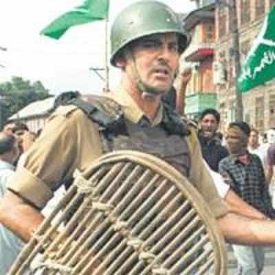 CRPF troopers pull out of J&K