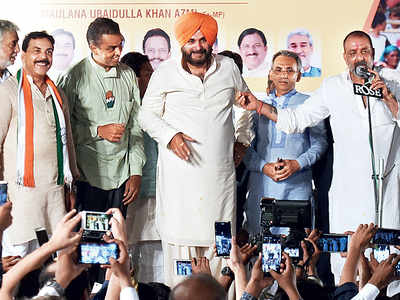 Last day, last show: Political bigwigs flock to state