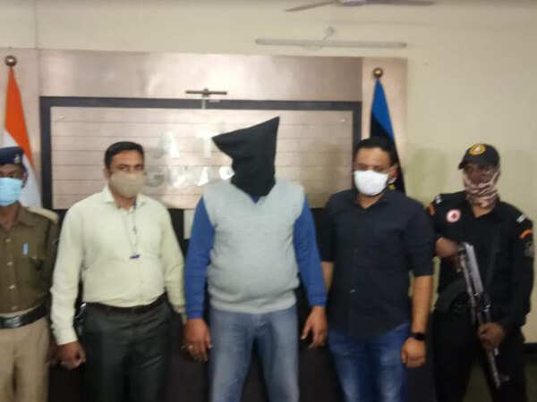 Gujarat ATS arrests close aide of Dawood Ibrahim from Jharkhand