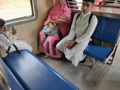 Women commuters find soiled seat in Belapur-CSMT Harbour line train