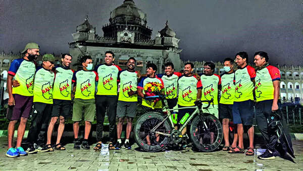 Bengaluru doctor cycles around Karnataka in 119 hours