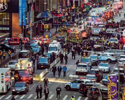 B’desh man sets off pipe bomb in New York subway