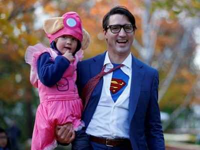 Justin Trudeau dresses up as Clark Kent (and Superman) for Halloween