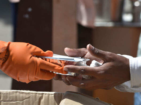 Lucknow: One needy got food every second, free grain in 2 secs