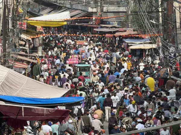 Sunday chaos reigns in Old City; Ludhiana MC nowhere in sight