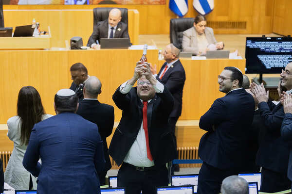 Israel passes law allowing hanging for Palestinian convicted of deadly acts of terror