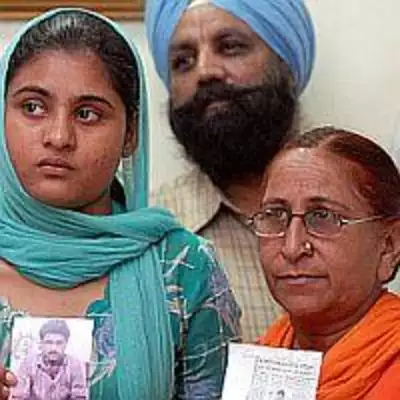 It is a deliberate and cruel joke: Sarabjit Singh's wife