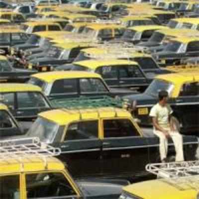 10,000 taxis, 20,000 autos go off the roads