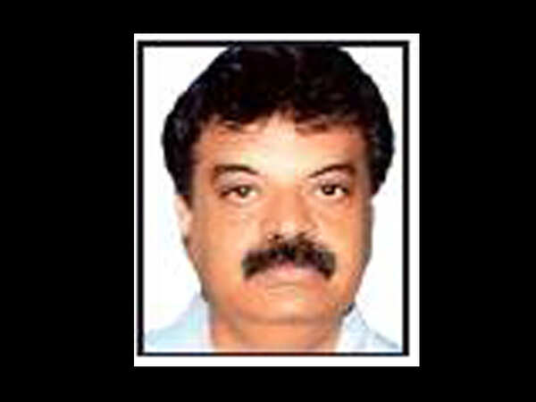 Advertisement professional dies