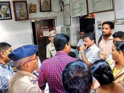 Commuters fume as ‘Bandra local’ heads for Panvel