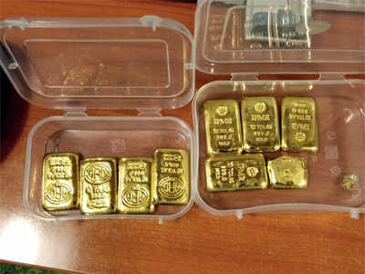 10, including 8 foreigners, arrested at int’l airport for smuggling gold