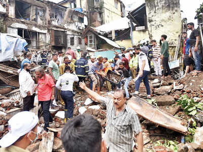 Woman, 12-year-old dead in Nagpada building collapse