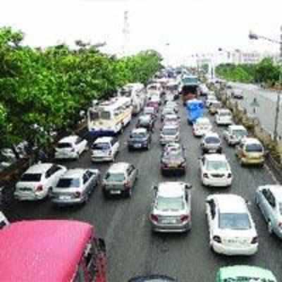 Traffic jam at Anand Nagar toll naka hits daily commuter's routine