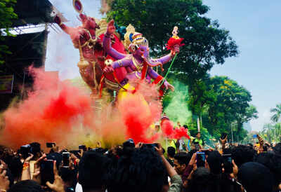 Ganesh Chaturthi 2018: Wishes, Greetings, Facebook, WhatsApp Status Messages, SMS, Images & Quotes