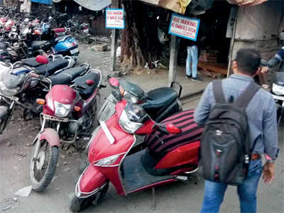 Commuters paid fees at ‘free parking lot’