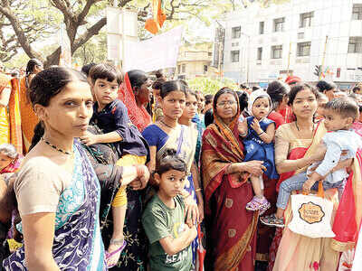 'They promised Rs 100, but received only a vada pav': BJP ‘hires’ crowd to stage protest against Uddhav Thackeray-led state government